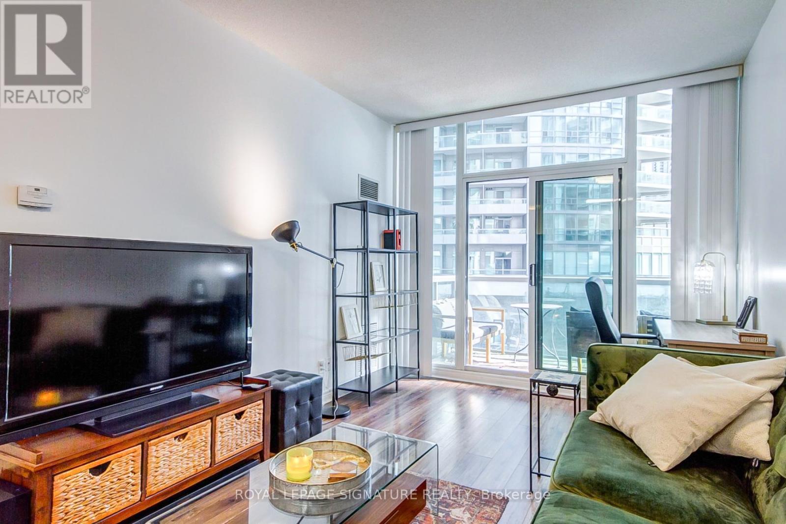 205 - 51 Lower Simcoe Street, Toronto, Ontario  M5J 3A2 - Photo 10 - C12201230