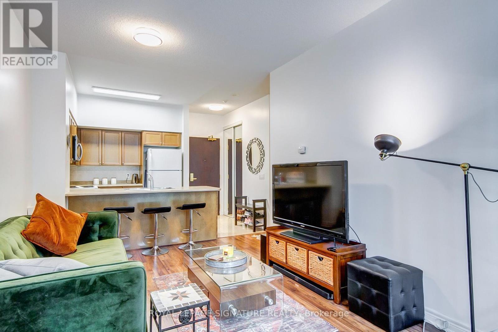 205 - 51 Lower Simcoe Street, Toronto, Ontario  M5J 3A2 - Photo 5 - C12201230