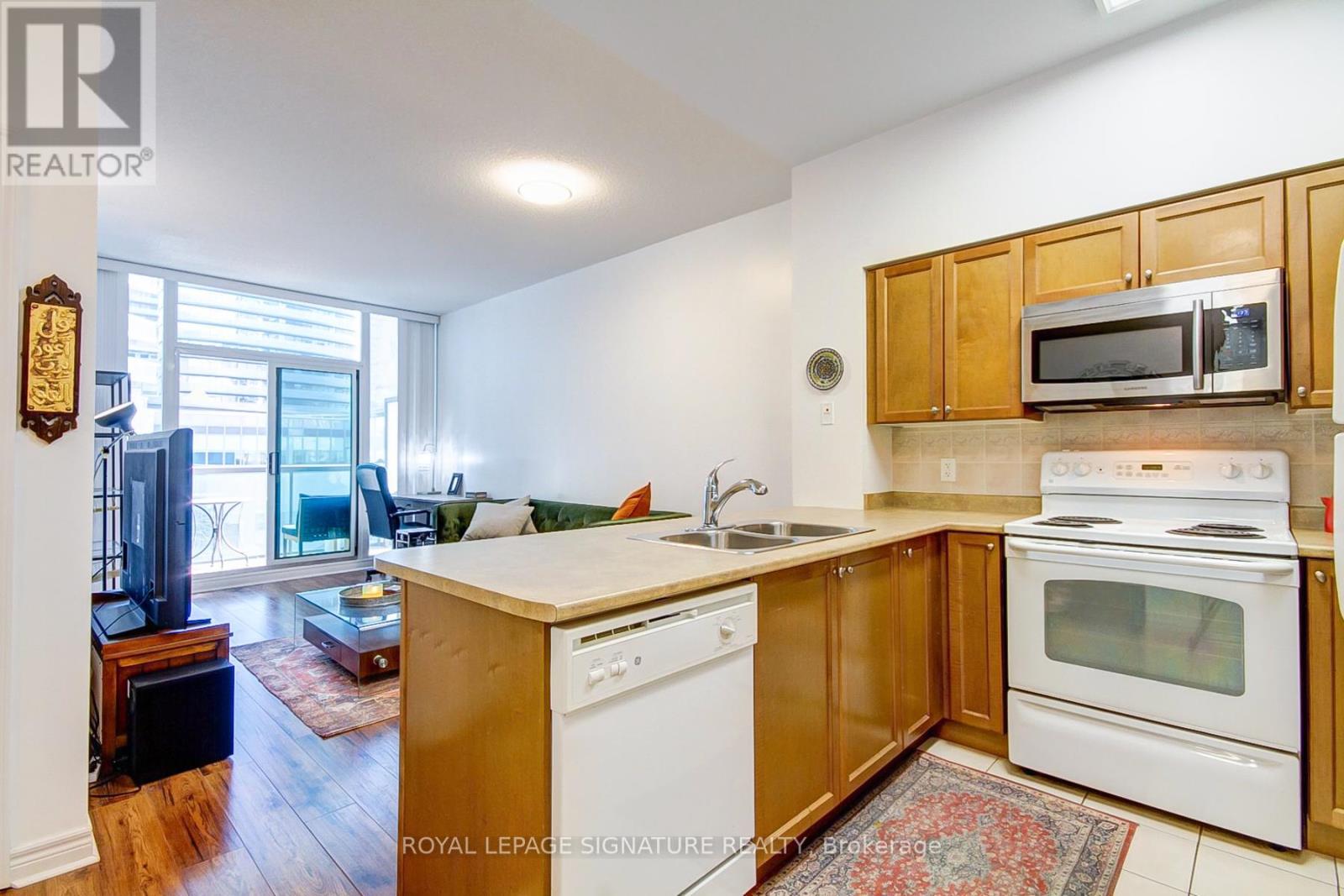 205 - 51 Lower Simcoe Street, Toronto, Ontario  M5J 3A2 - Photo 9 - C12201230