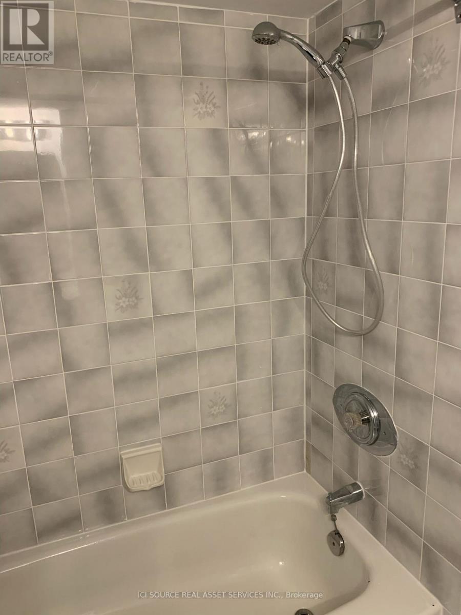 1505 - 195 Wynford Drive, Toronto, Ontario  M3C 3P3 - Photo 17 - C12201252
