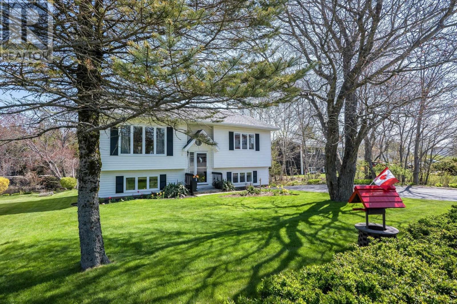 1937 St. Margaret's Bay Road, Timberlea, Nova Scotia  B3T 1C3 - Photo 2 - 202511481