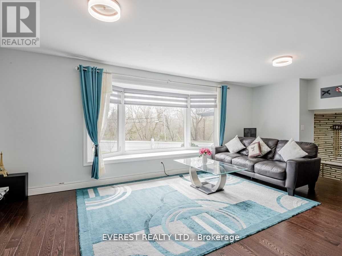 1549 Simcoe Street N, Oshawa (Samac), Ontario  L1G 4X8 - Photo 3 - E12201212