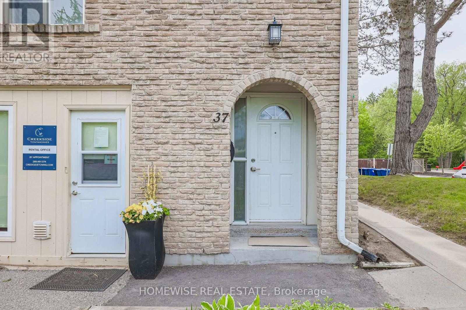 37 - 560 Waverly Street N, Oshawa (Mclaughlin), Ontario  L1J 5Y4 - Photo 1 - E12201235