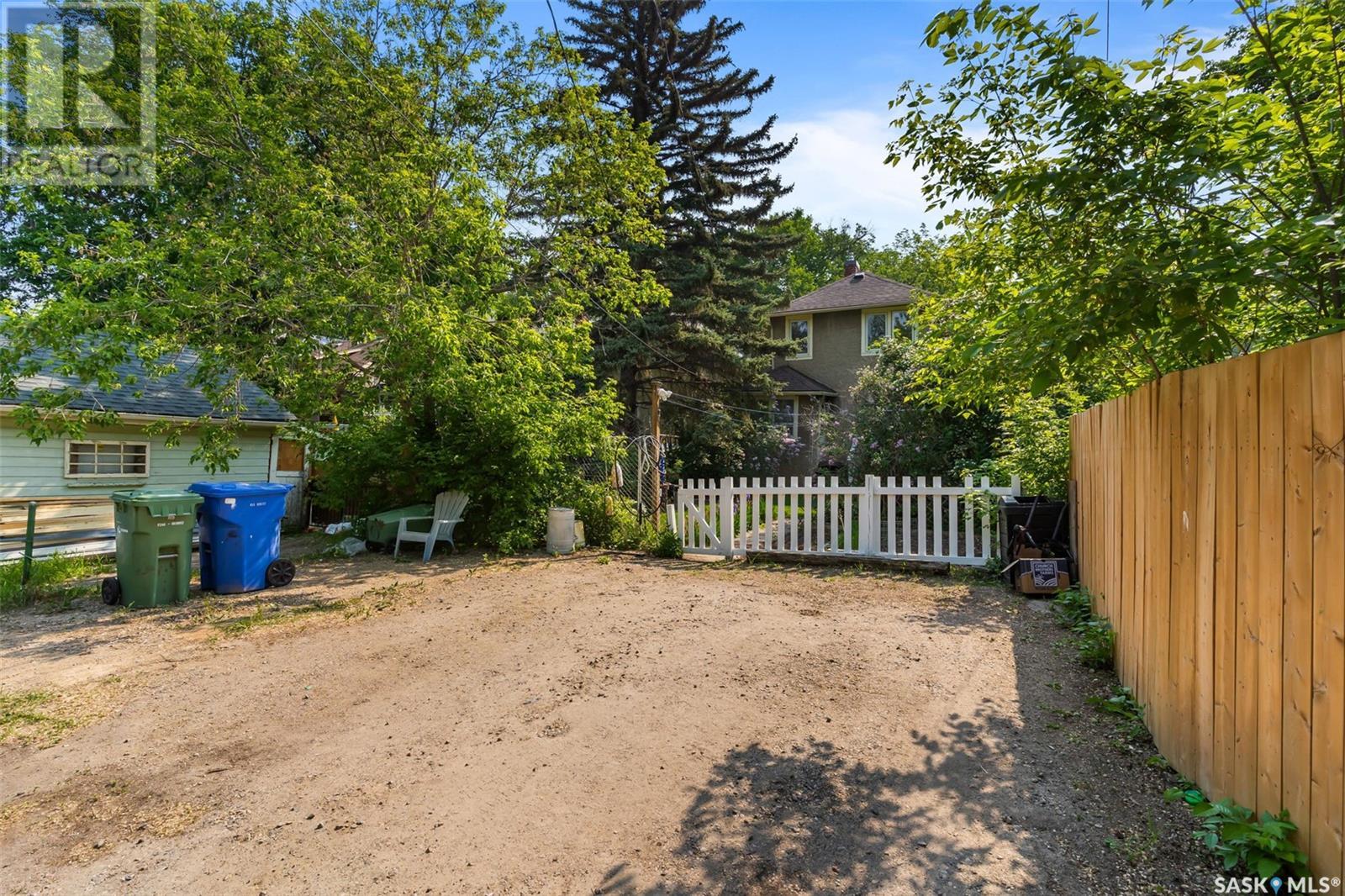 2272 Montague Street, Regina, Saskatchewan  S4T 3K3 - Photo 37 - SK008529