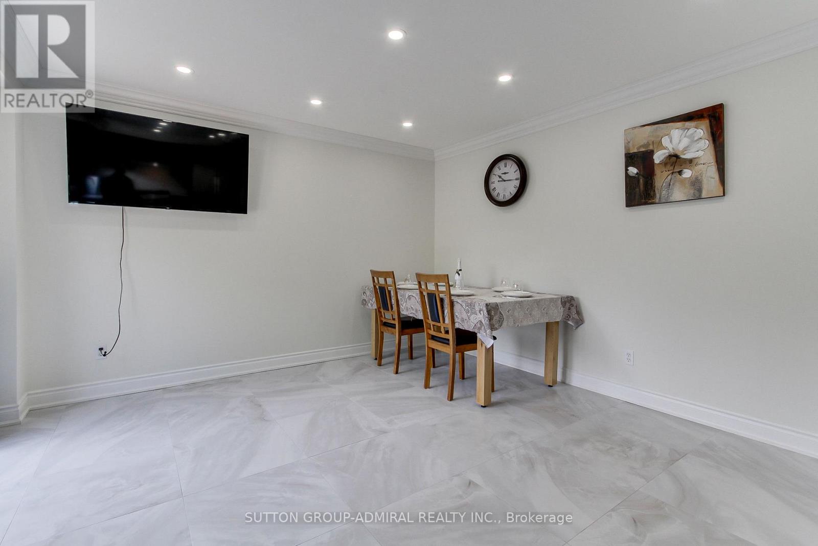 26 Carron Avenue, Vaughan, Ontario  L6A 1Y7 - Photo 11 - N12201184