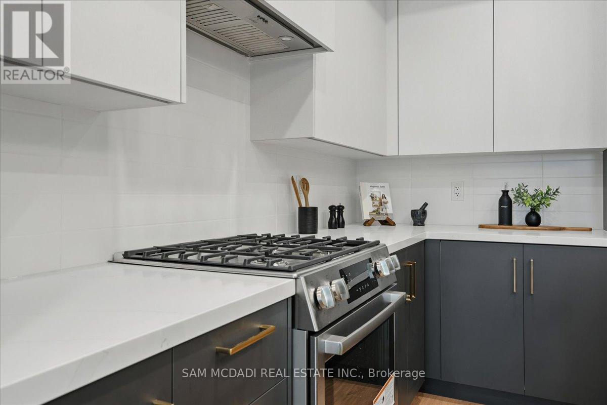 33 Burleigh Mews, Vaughan, Ontario  L4J 8A2 - Photo 11 - N12201246