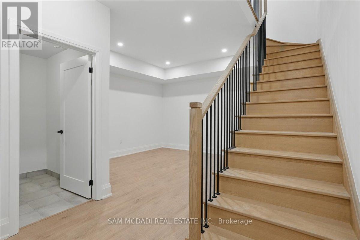 33 Burleigh Mews, Vaughan, Ontario  L4J 8A2 - Photo 33 - N12201246
