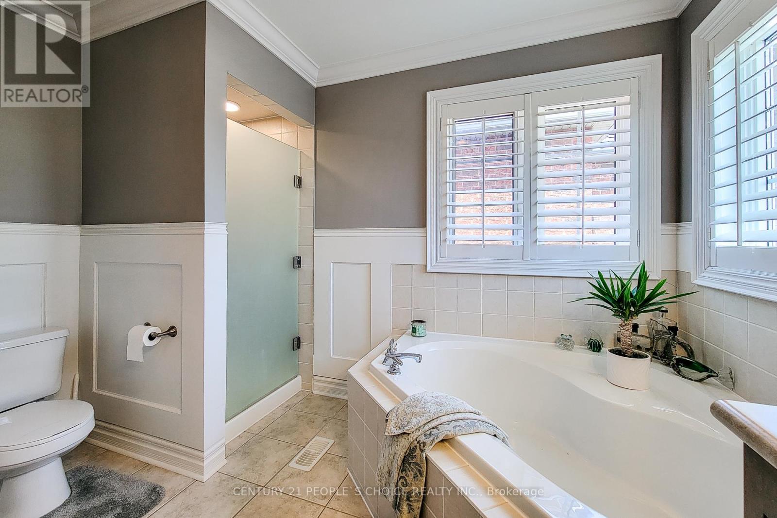15 Bellamy Court, Brampton (Bram West), Ontario  L6Y 5M1 - Photo 31 - W12201138