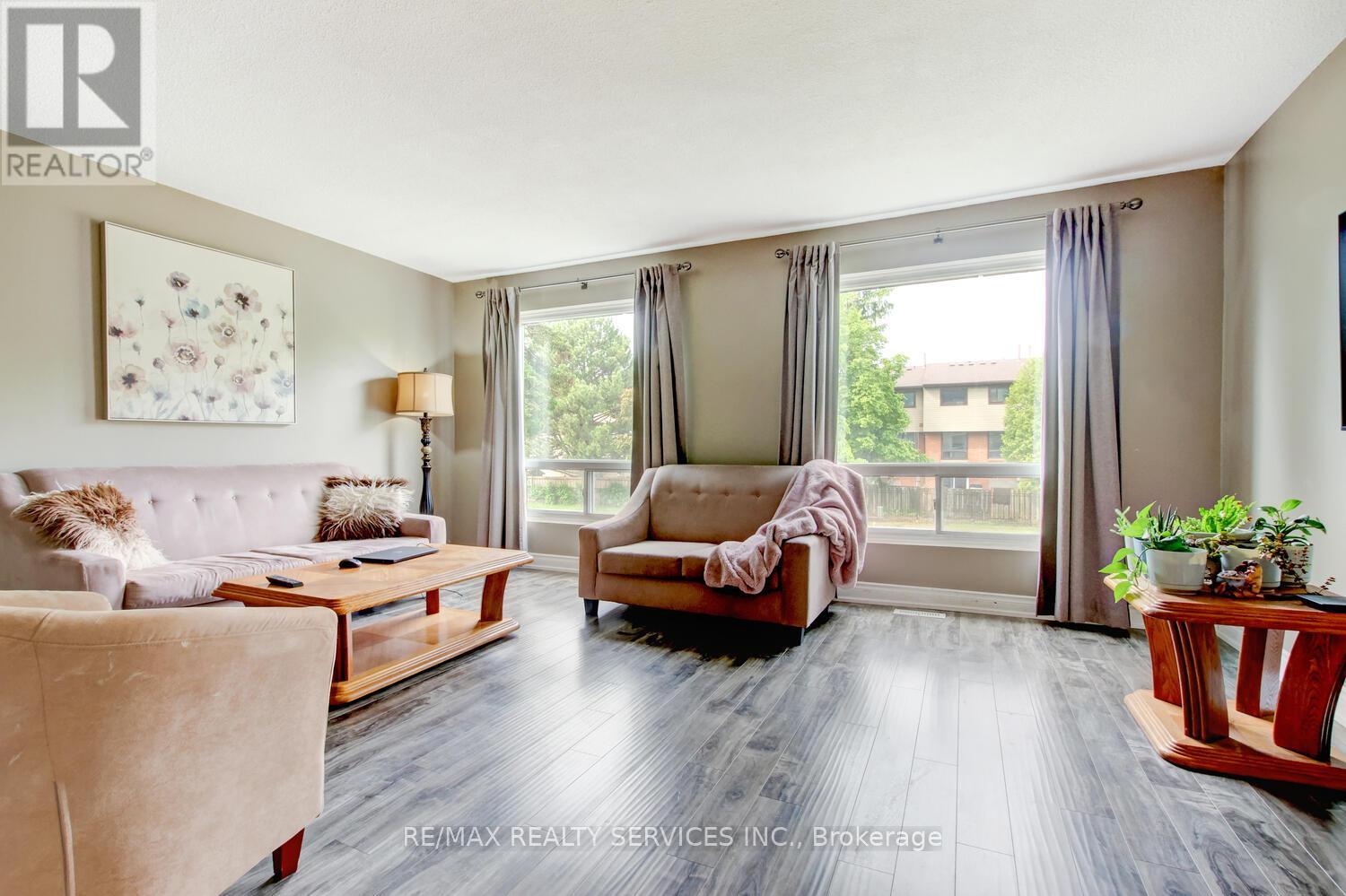 93 - 47 Lincoln Court, Brampton (Bramalea West Industrial), Ontario  L6T 3Z2 - Photo 12 - W12201185
