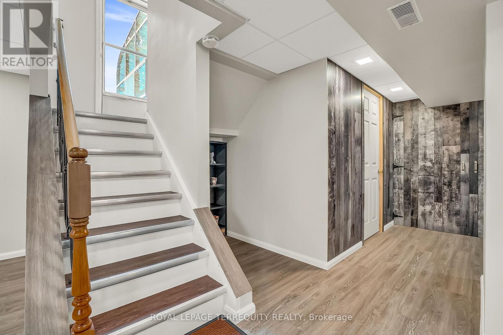 40 Whitley Avenue, Toronto, Ontario  M3K 1A2 - Photo 18 - W12201205