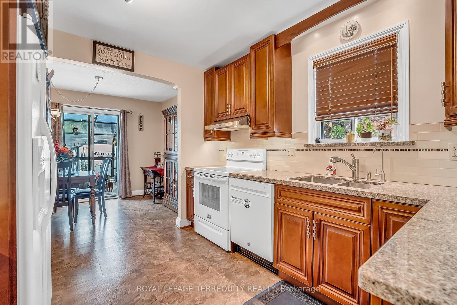 Property at 40 WHITLEY AVENUE image 5