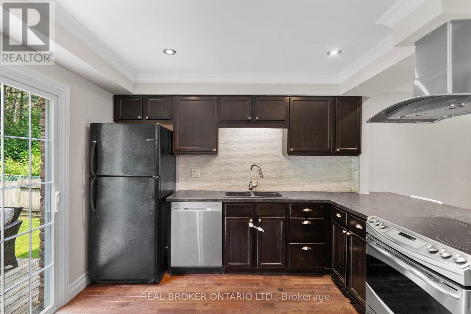 92 Rawling Crescent, Brampton, Ontario  L6Z 1N8 - Photo 23 - W12201253