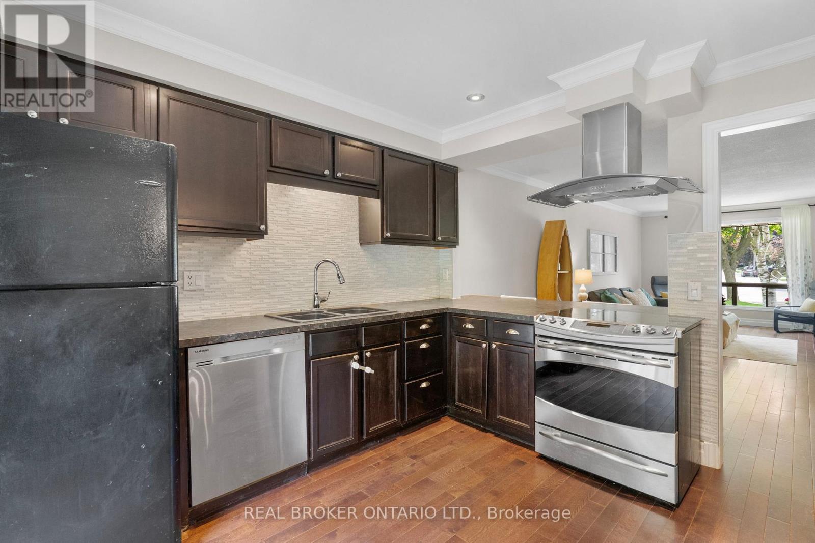 92 Rawling Crescent, Brampton, Ontario  L6Z 1N8 - Photo 24 - W12201253