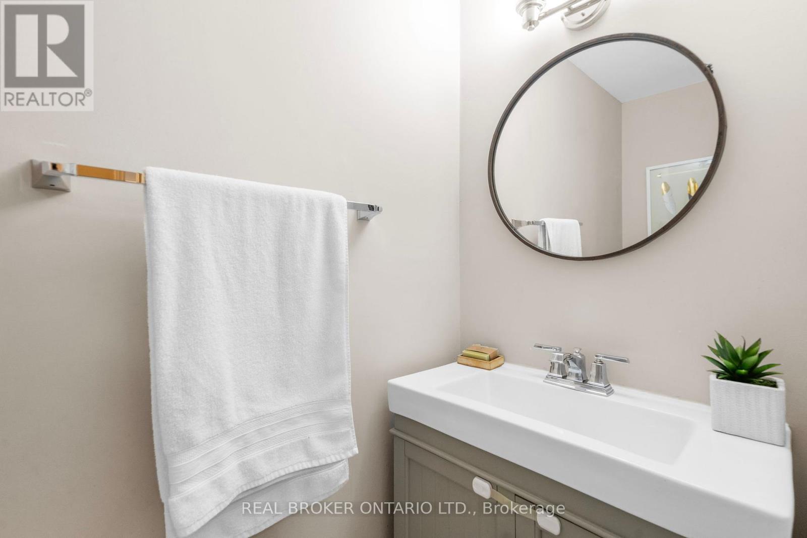 92 Rawling Crescent, Brampton, Ontario  L6Z 1N8 - Photo 26 - W12201253