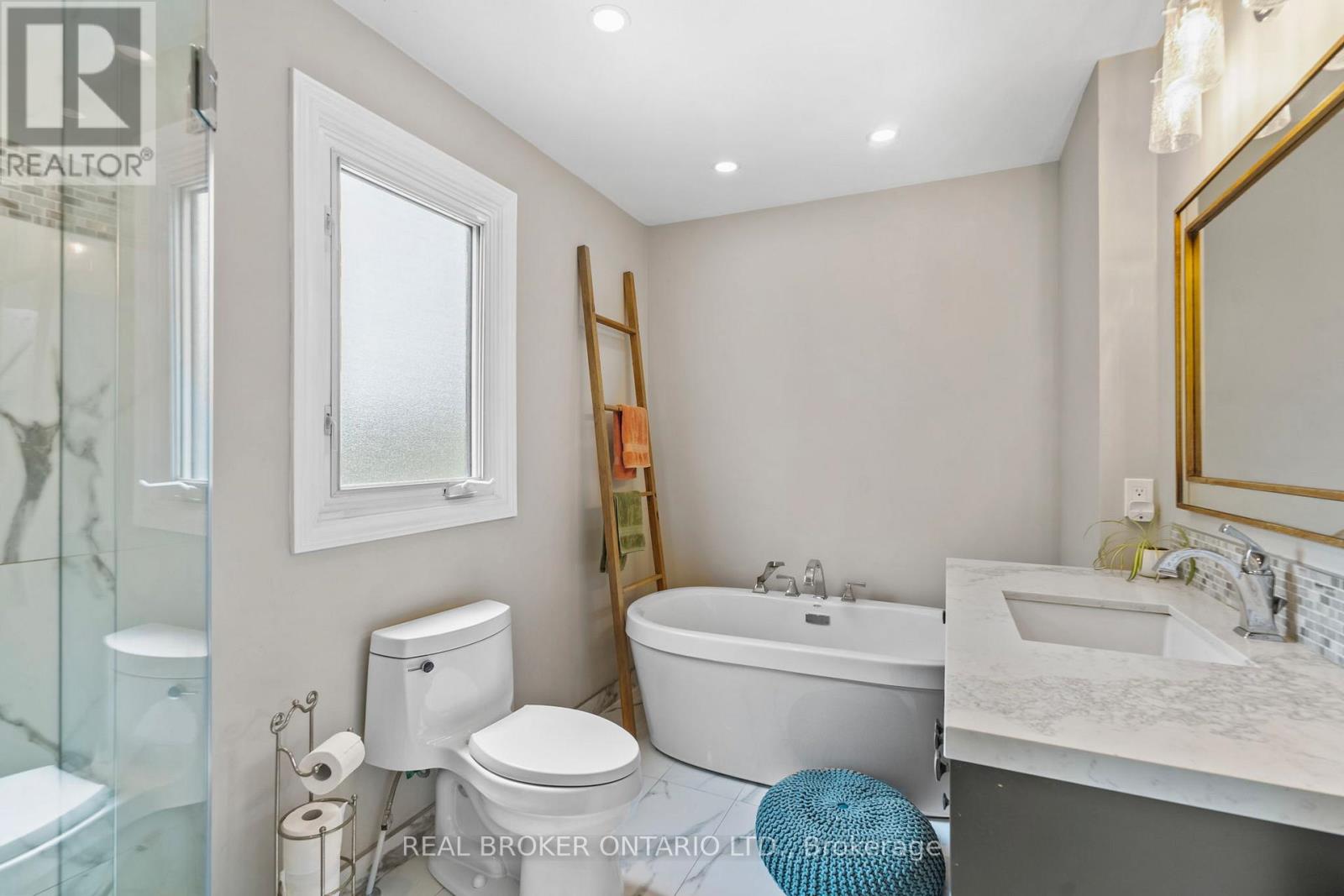 92 Rawling Crescent, Brampton, Ontario  L6Z 1N8 - Photo 36 - W12201253
