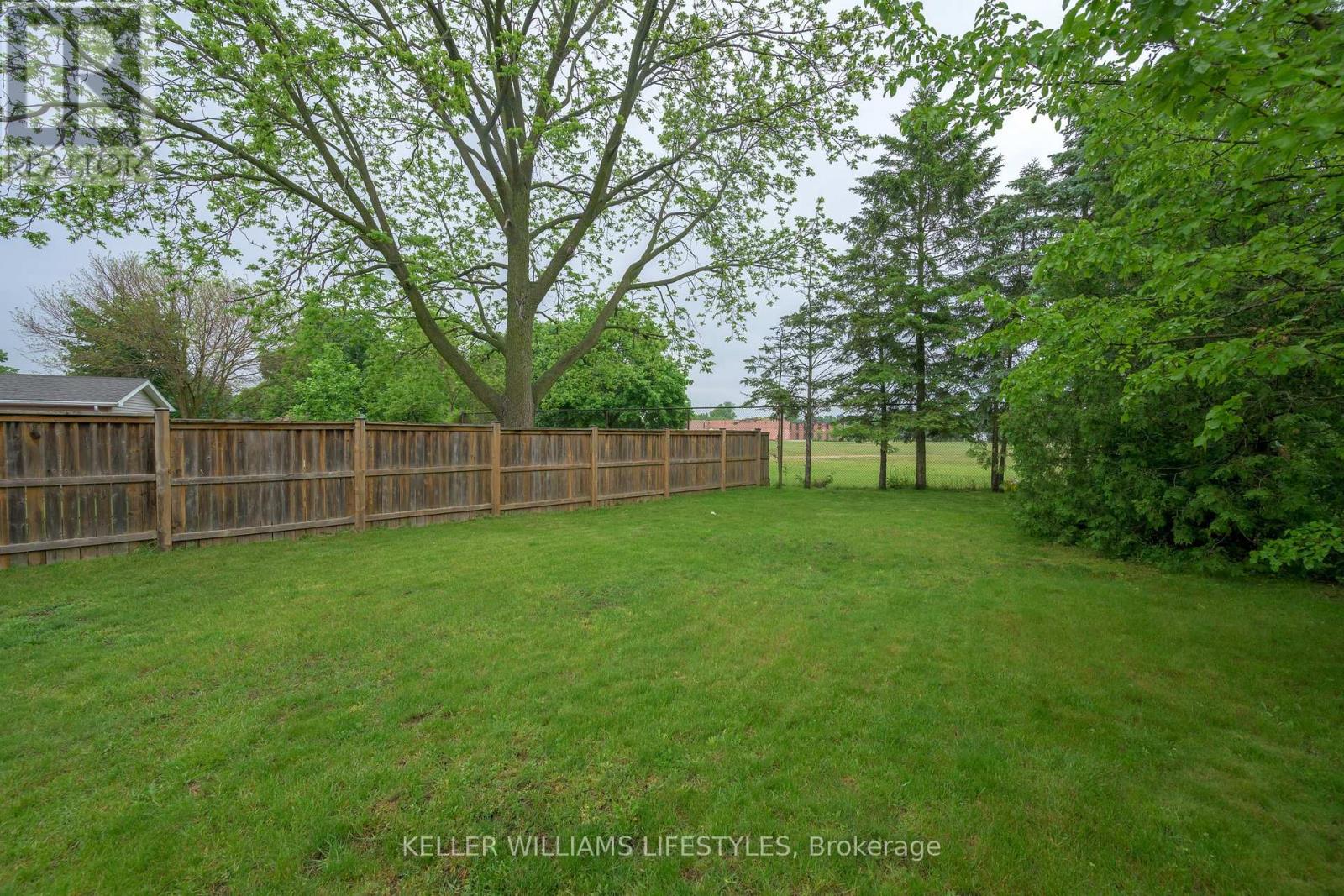 130 Pawnee Road, London East (East D), Ontario  N5V 2S8 - Photo 6 - X12201259