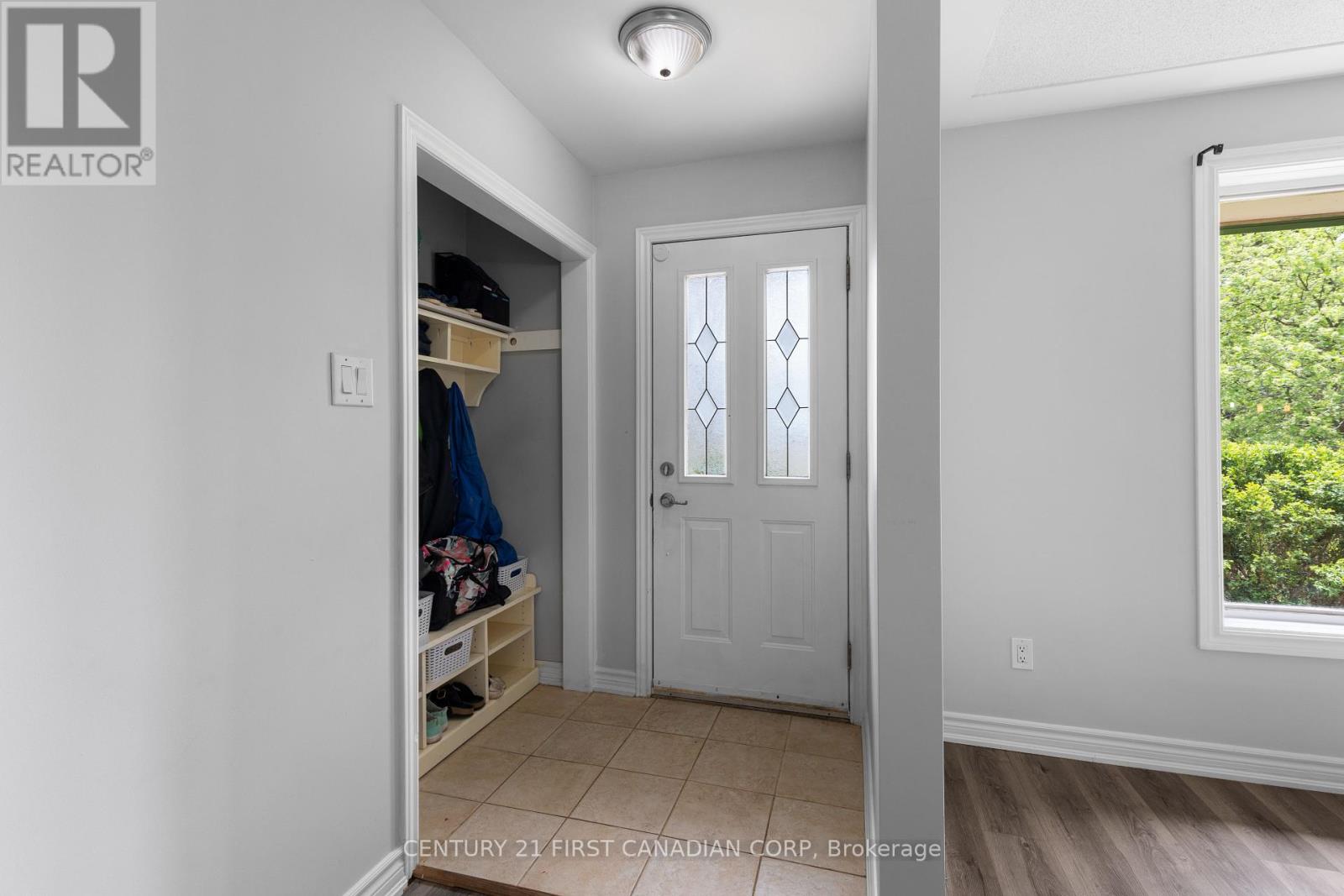 Property at 5270 TRAFALGAR STREET image 4