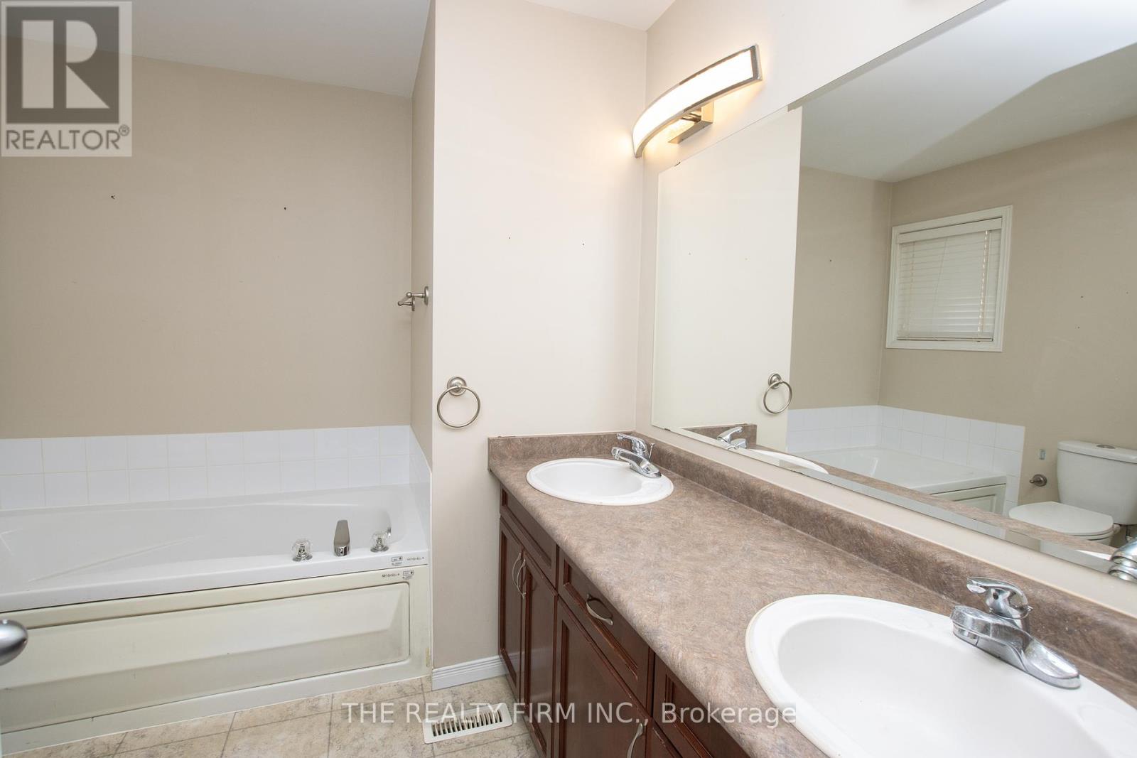 1381 Blackmaple Drive, London East, Ontario  N5Y 6H5 - Photo 30 - X12201296