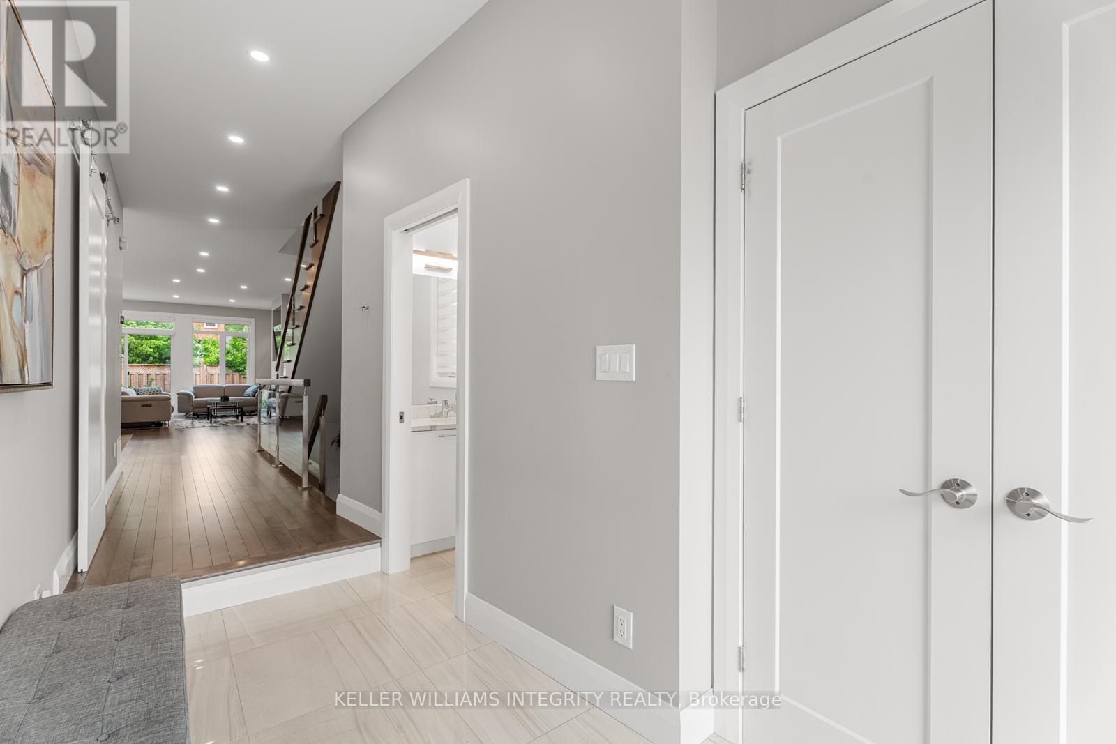 331 Athlone Avenue, Ottawa, Ontario  K1Z 5M3 - Photo 7 - X12201299