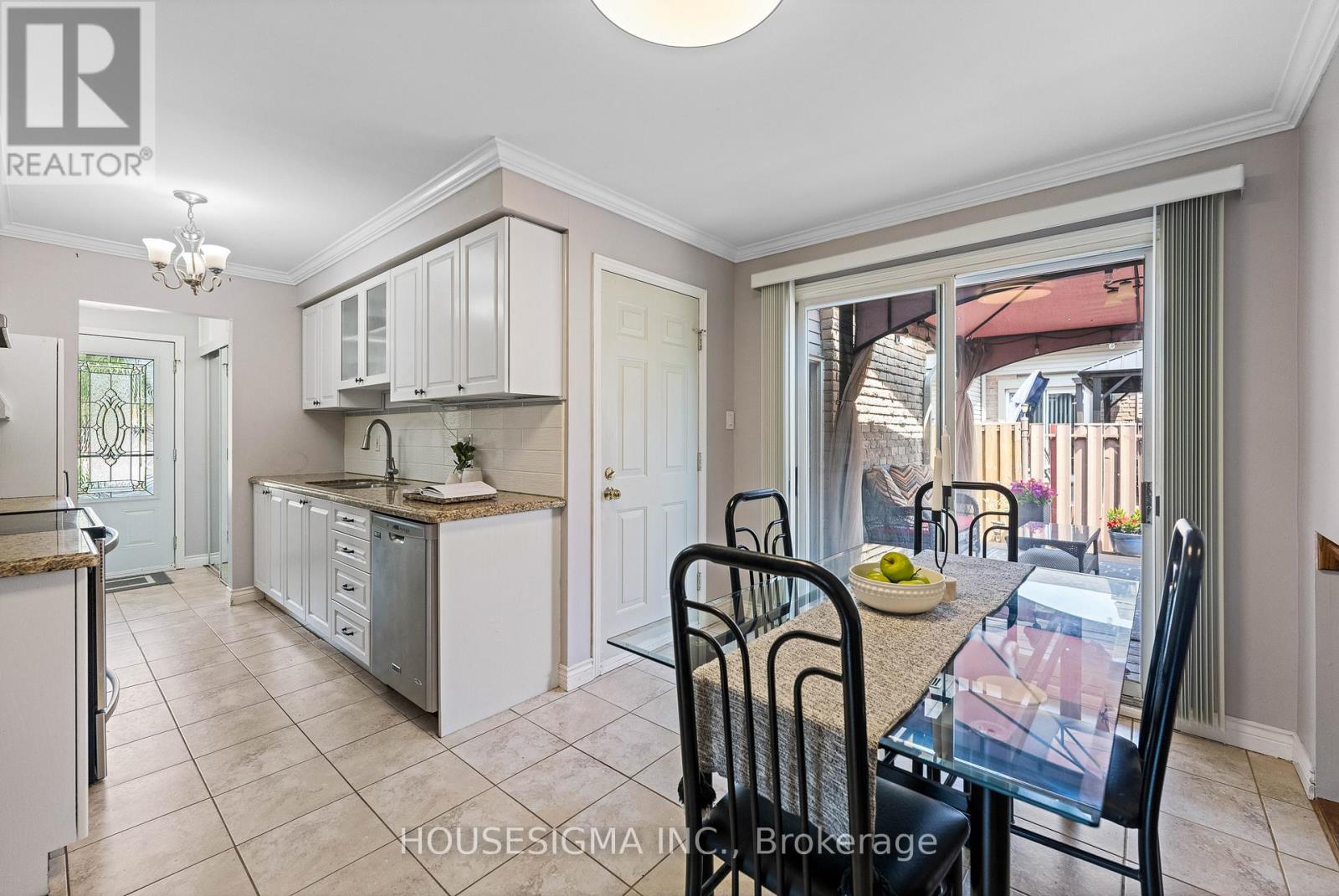 73 Athenia Drive, Hamilton (Stoney Creek Mountain), Ontario  L8J 1S4 - Photo 13 - X12201231