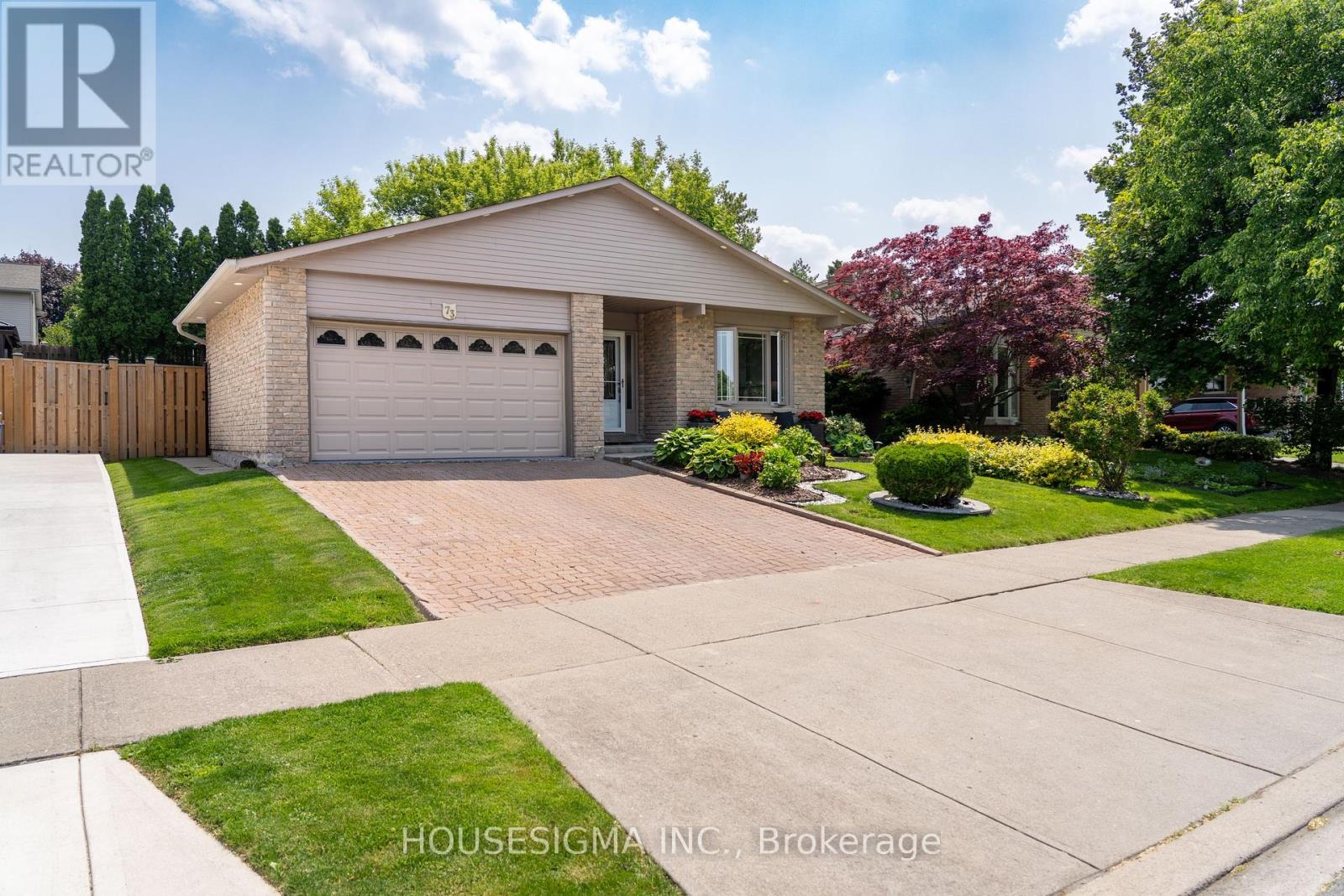 73 Athenia Drive, Hamilton (Stoney Creek Mountain), Ontario  L8J 1S4 - Photo 2 - X12201231