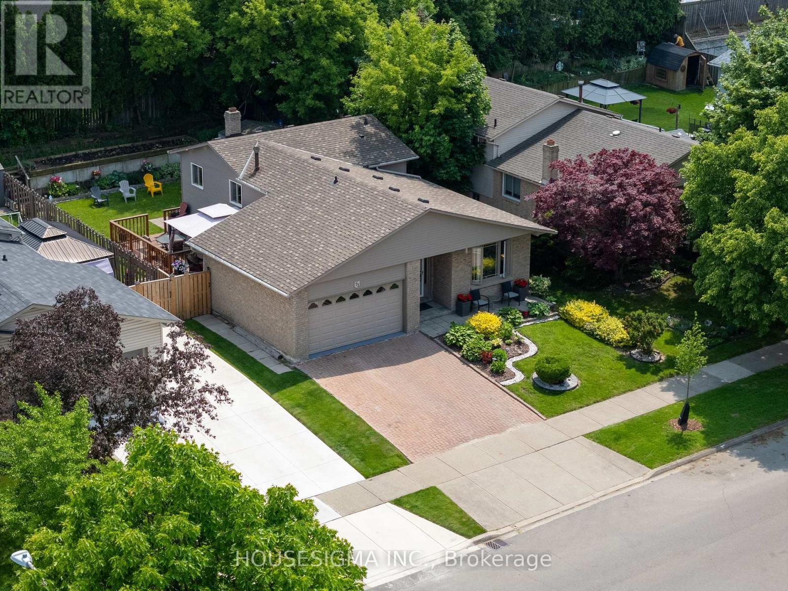 73 Athenia Drive, Hamilton (Stoney Creek Mountain), Ontario  L8J 1S4 - Photo 3 - X12201231