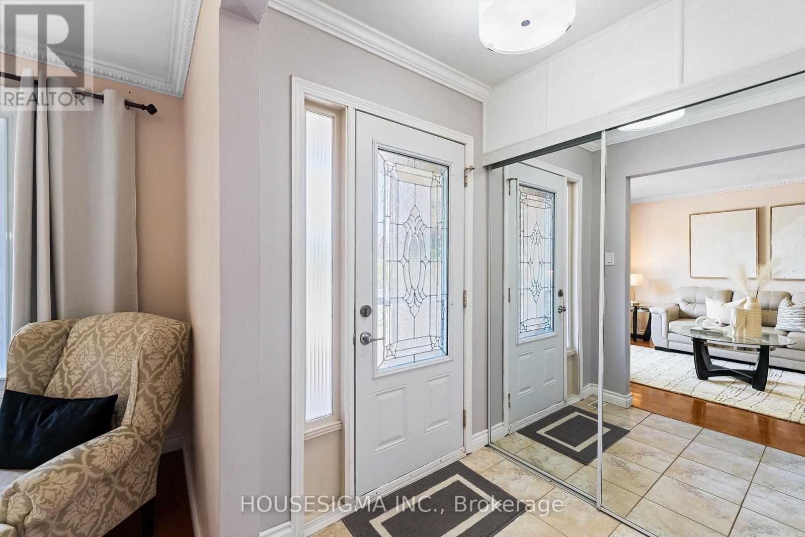 73 Athenia Drive, Hamilton (Stoney Creek Mountain), Ontario  L8J 1S4 - Photo 8 - X12201231