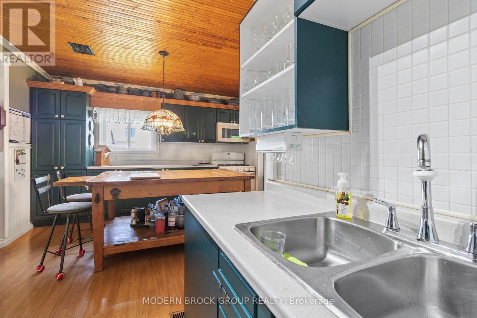 36 Wellington Street E, Athens, Ontario  K0E 1B0 - Photo 19 - X12201302