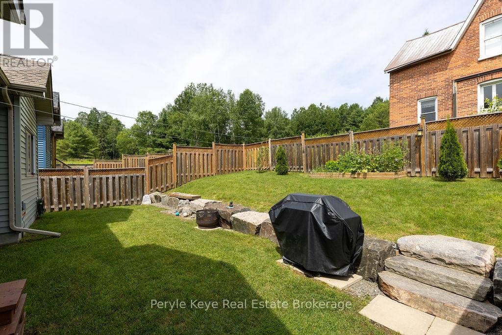 86 Chaffey Township Road, Huntsville, Ontario  P1H 1C8 - Photo 32 - X12201308