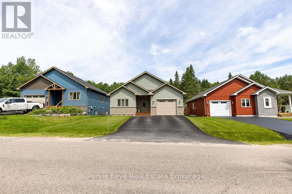 86 Chaffey Township Road, Huntsville, Ontario  P1H 1C8 - Photo 9 - X12201308