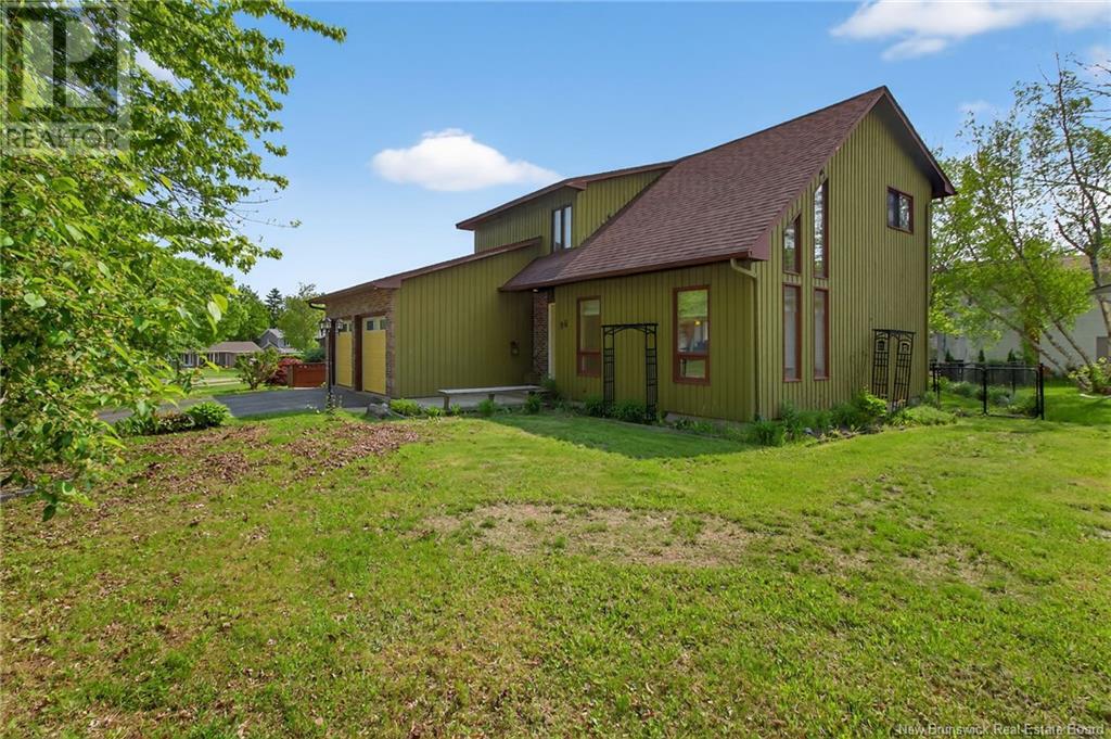 Property at 96 Teakwood Way image 3