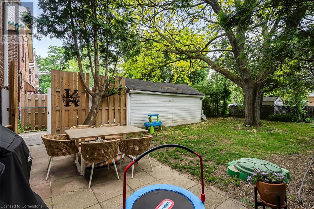 35 Moore Avenue N, Waterloo, Ontario  N2J 3E4 - Photo 36 - 40727307