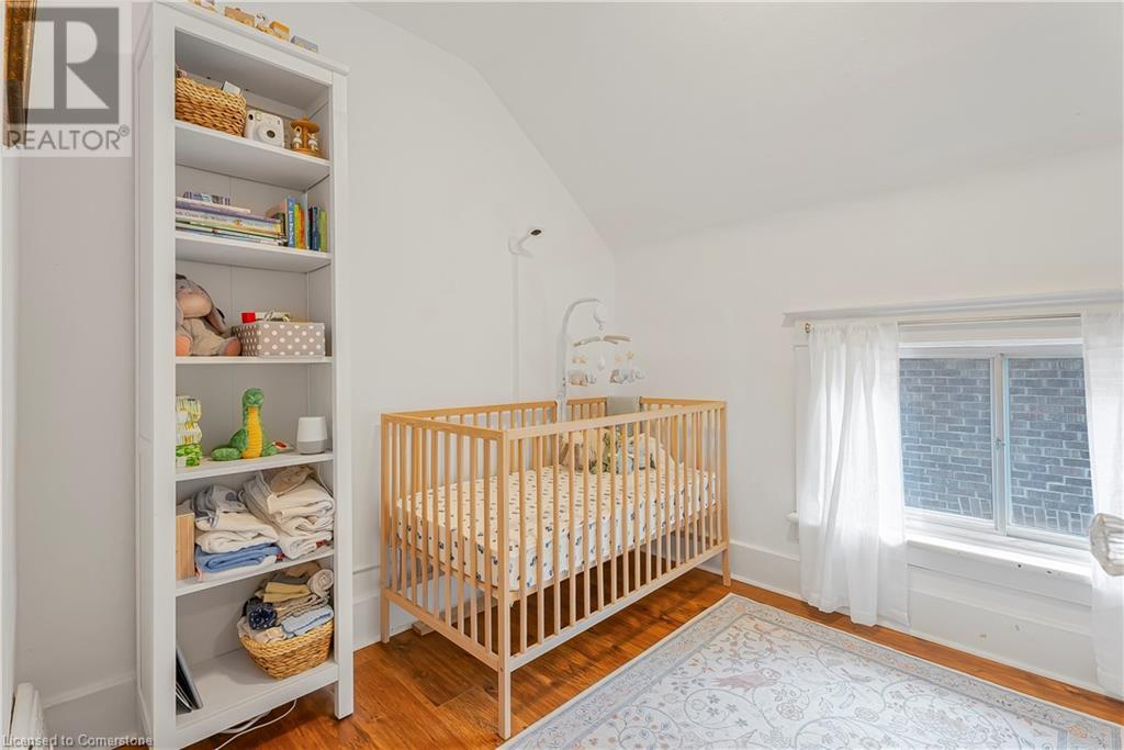 35 Moore Avenue N, Waterloo, Ontario  N2J 3E4 - Photo 17 - 40727307