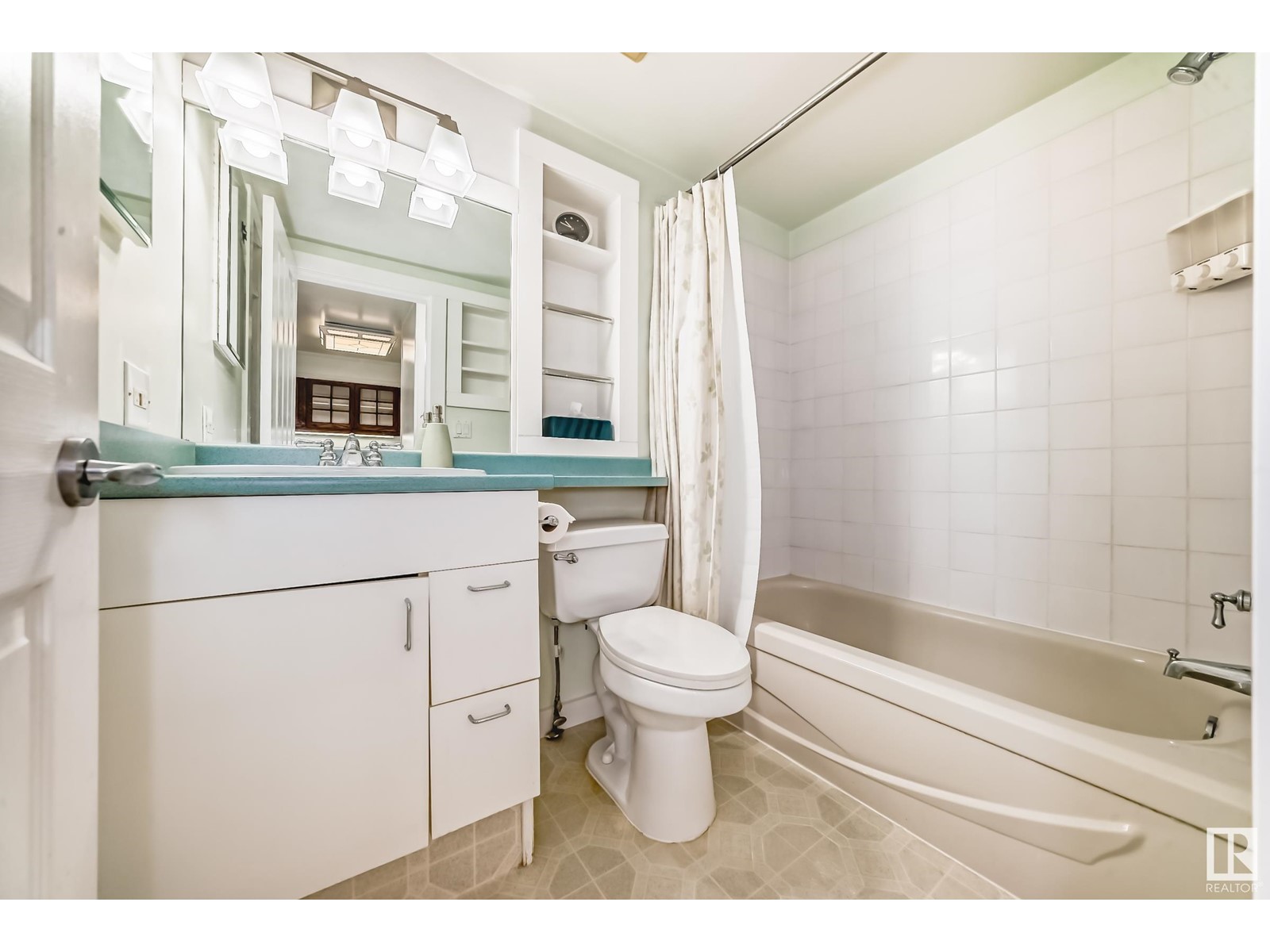 #408 10139 117 St Nw, Edmonton, Alberta  T5K 2L3 - Photo 10 - E4440787