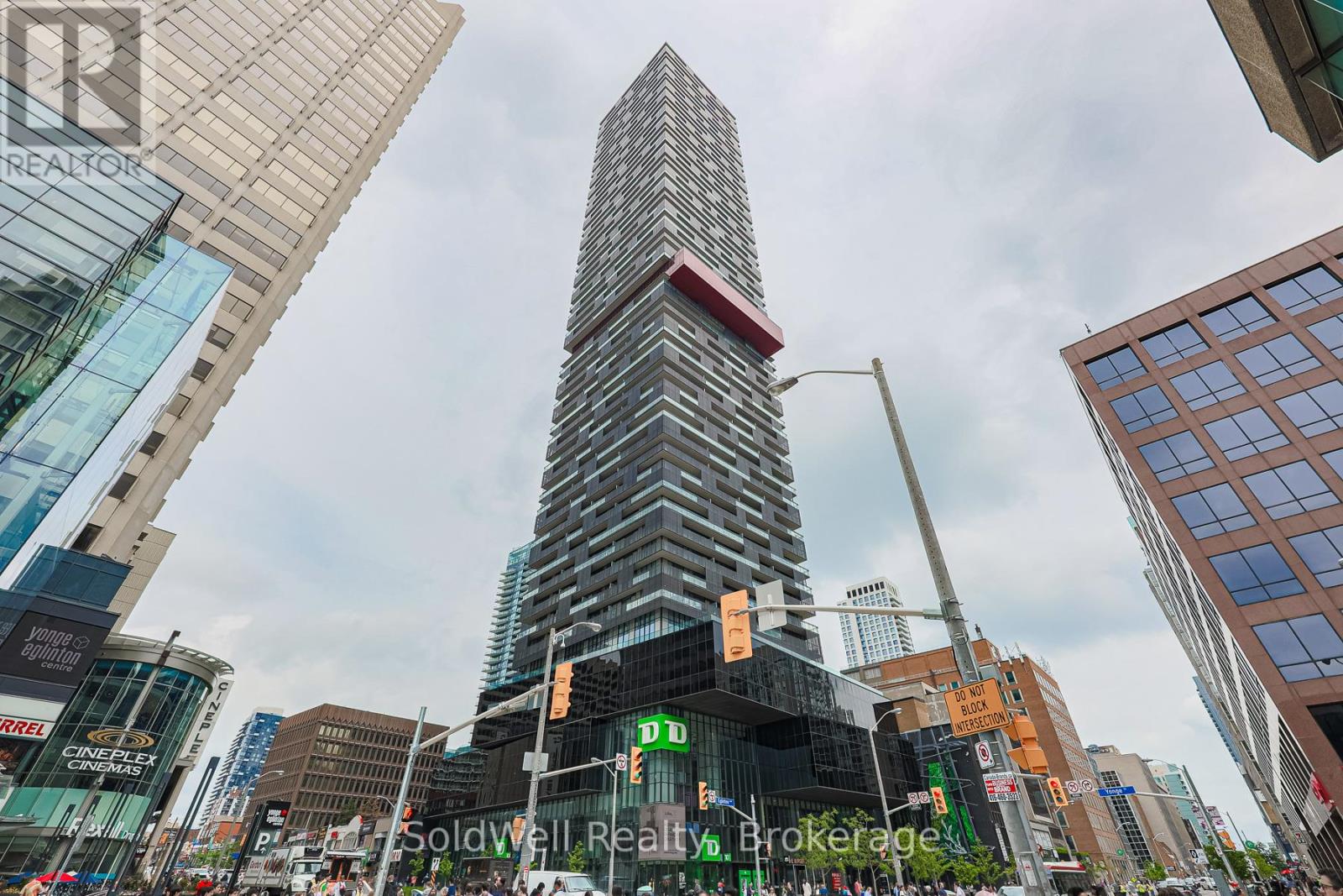 3904 - 8 Eglinton Avenue E, Toronto, Ontario  M4P 0C1 - Photo 2 - C12201280