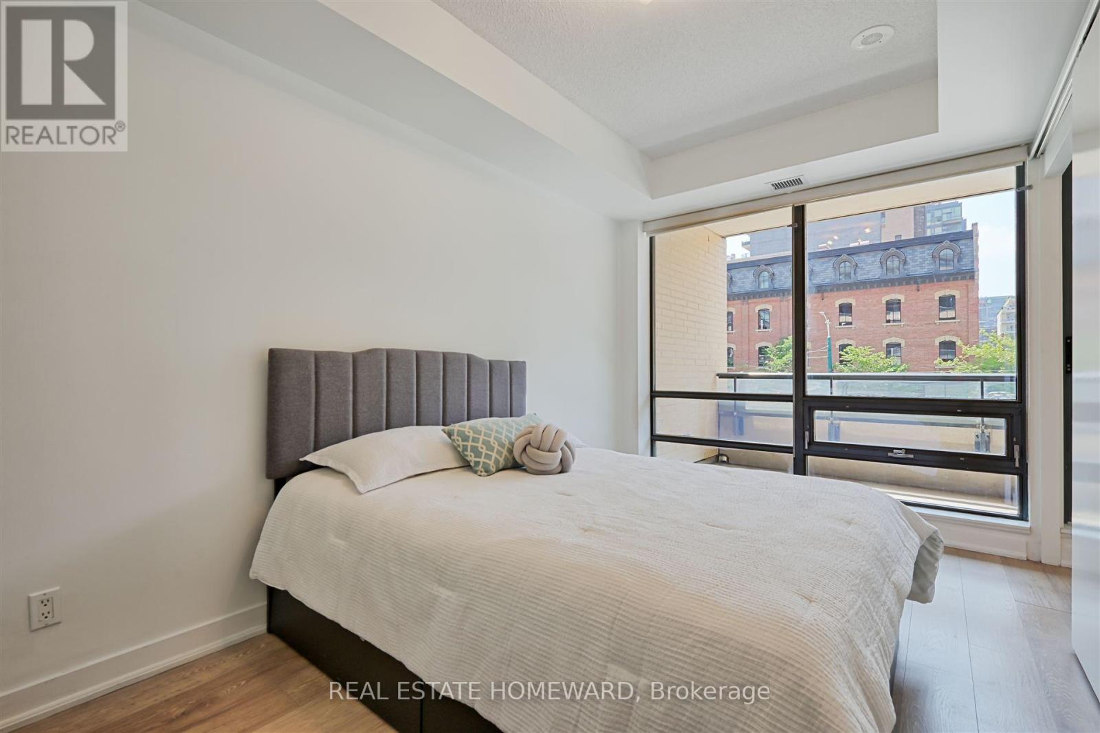 201 - 438 King Street W, Toronto, Ontario  M5V 3T9 - Photo 9 - C12201286