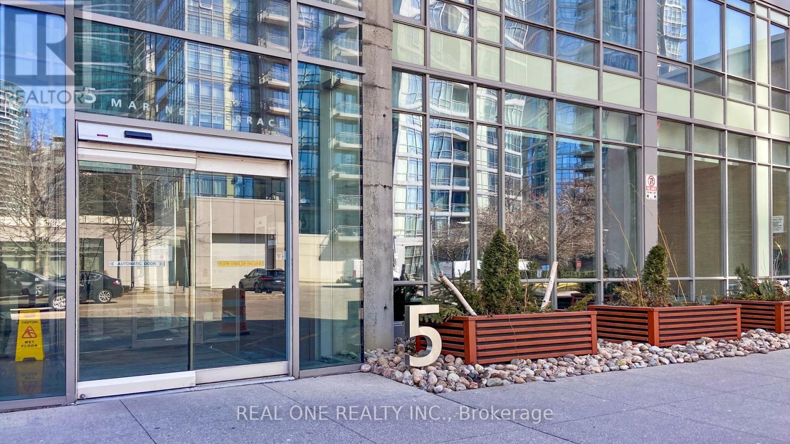 307 - 5 Mariner Terrace, Toronto, Ontario  M5V 3V6 - Photo 3 - C12201327