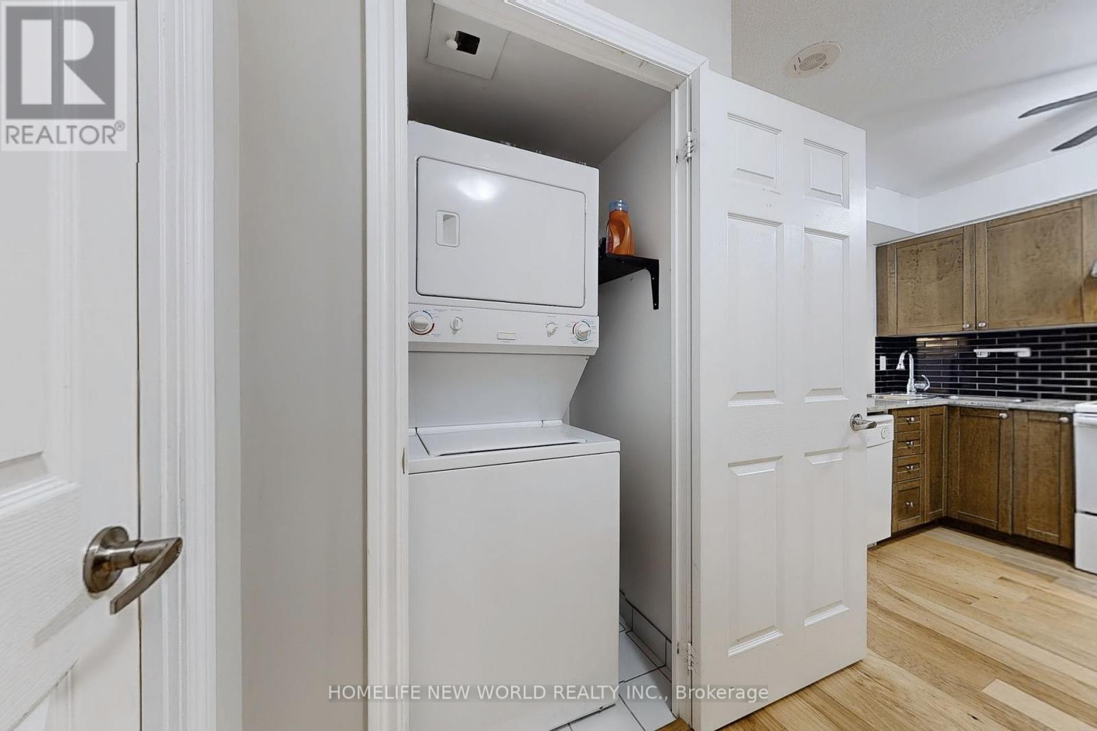 2301 - 763 Bay Street, Toronto, Ontario  M5G 2R3 - Photo 22 - C12201328