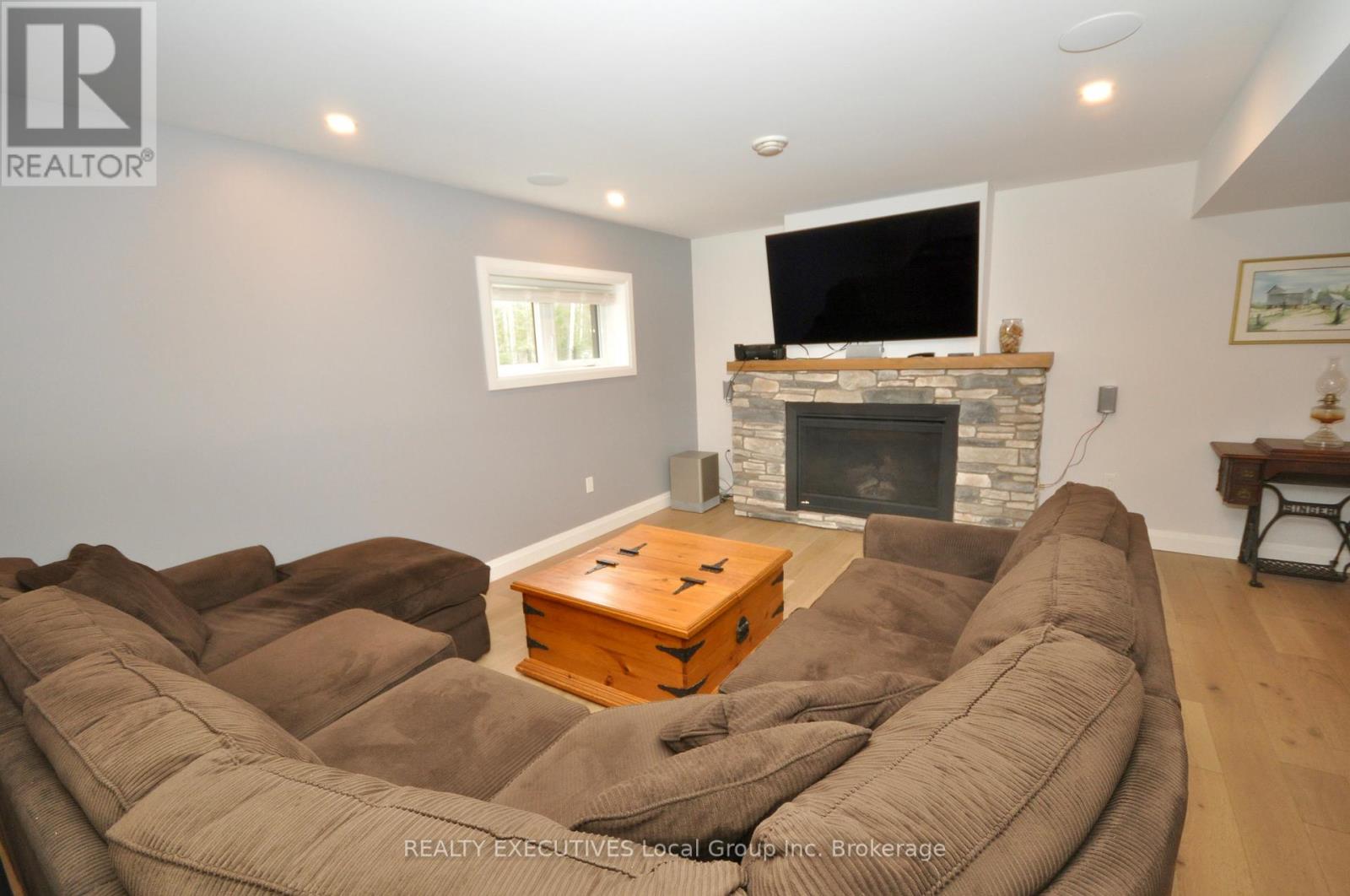 135 Hillside Lake Road, North Bay, Ontario  P1B 8G2 - Photo 26 - X12126712