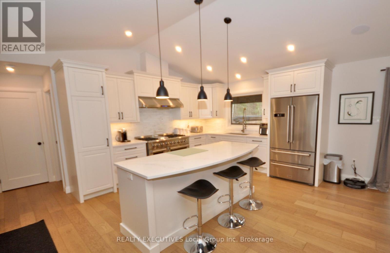 135 Hillside Lake Road, North Bay, Ontario  P1B 8G2 - Photo 2 - X12126712