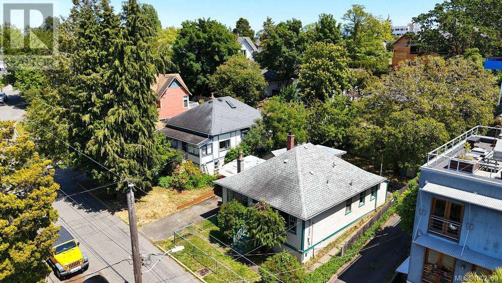 745 Front St, Victoria, British Columbia  V9A 3Y3 - Photo 2 - 1002308
