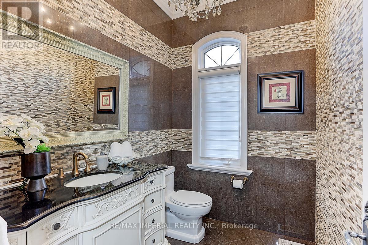 39 Fiorello Court, Vaughan, Ontario  L4H 0V4 - Photo 18 - N12201258