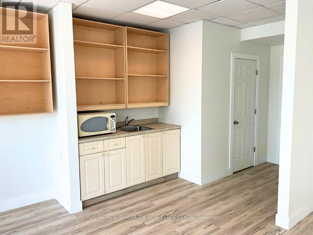 8 - 320 Harry Walker Parkway N, Newmarket (Newmarket Industrial Park), Ontario  L3Y 7B4 - Photo 8 - N12201321