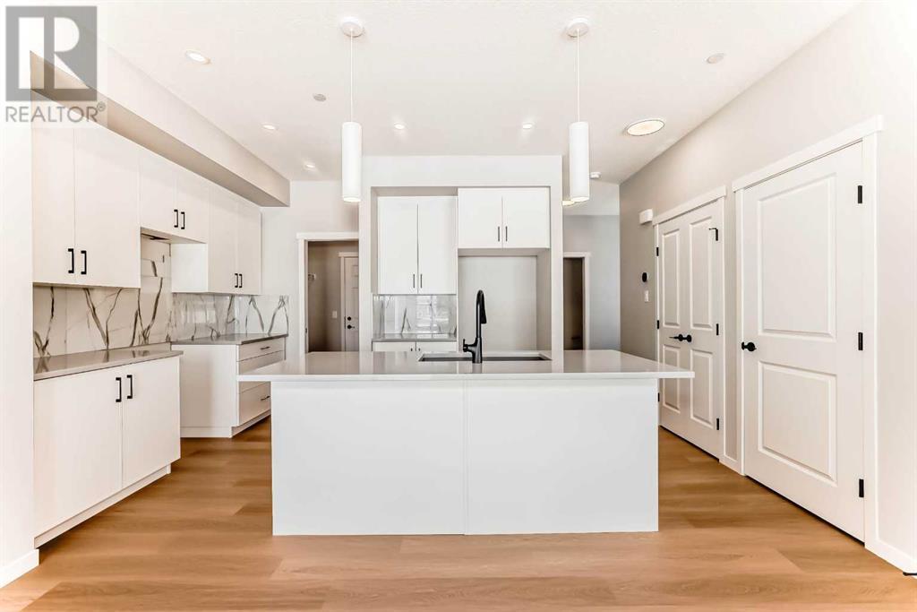 Property at 34 Hotchkiss Row SE image 3