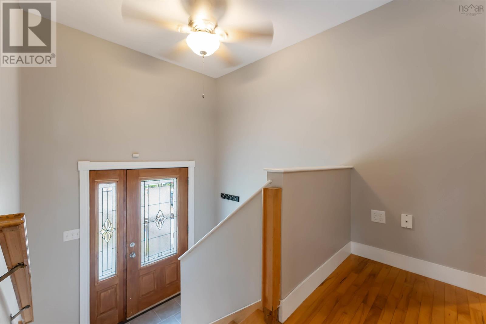 Property at 28 Cortland Crescent image 4
