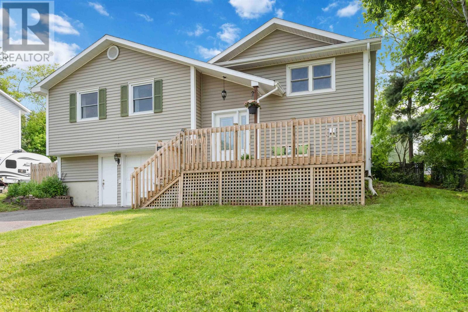 Property at 28 Cortland Crescent image 1
