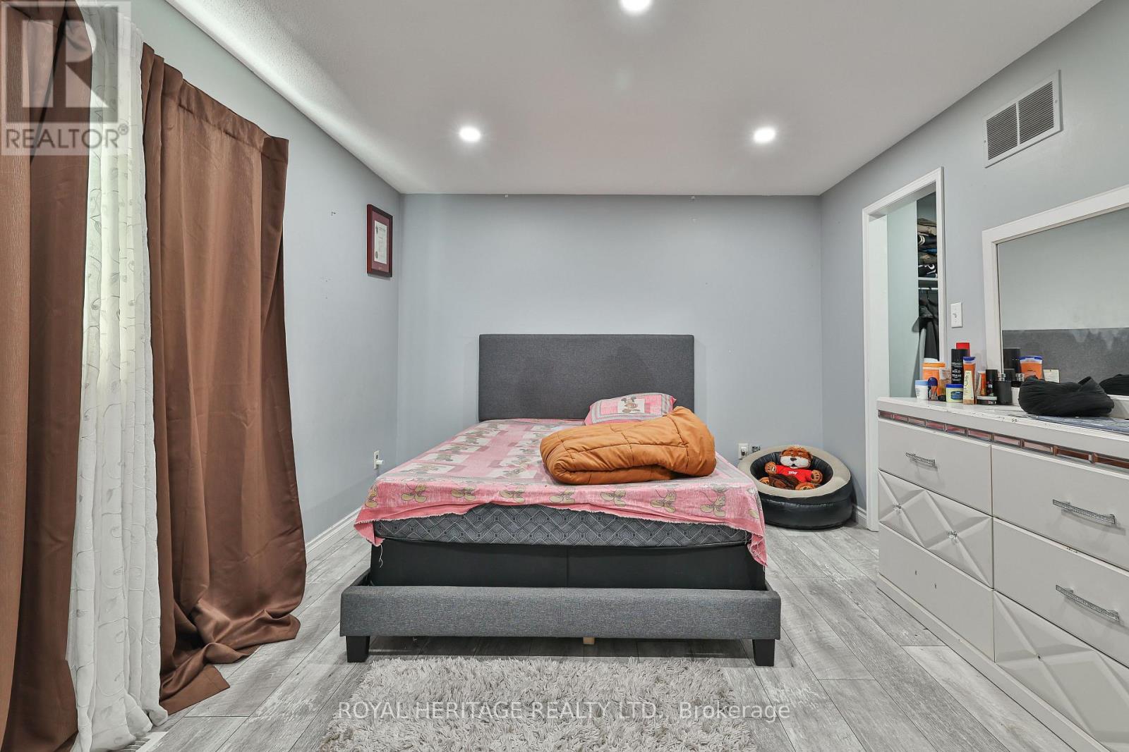 28 Nanport Street, Brampton (Westgate), Ontario  L6S 4A3 - Photo 17 - W12201266