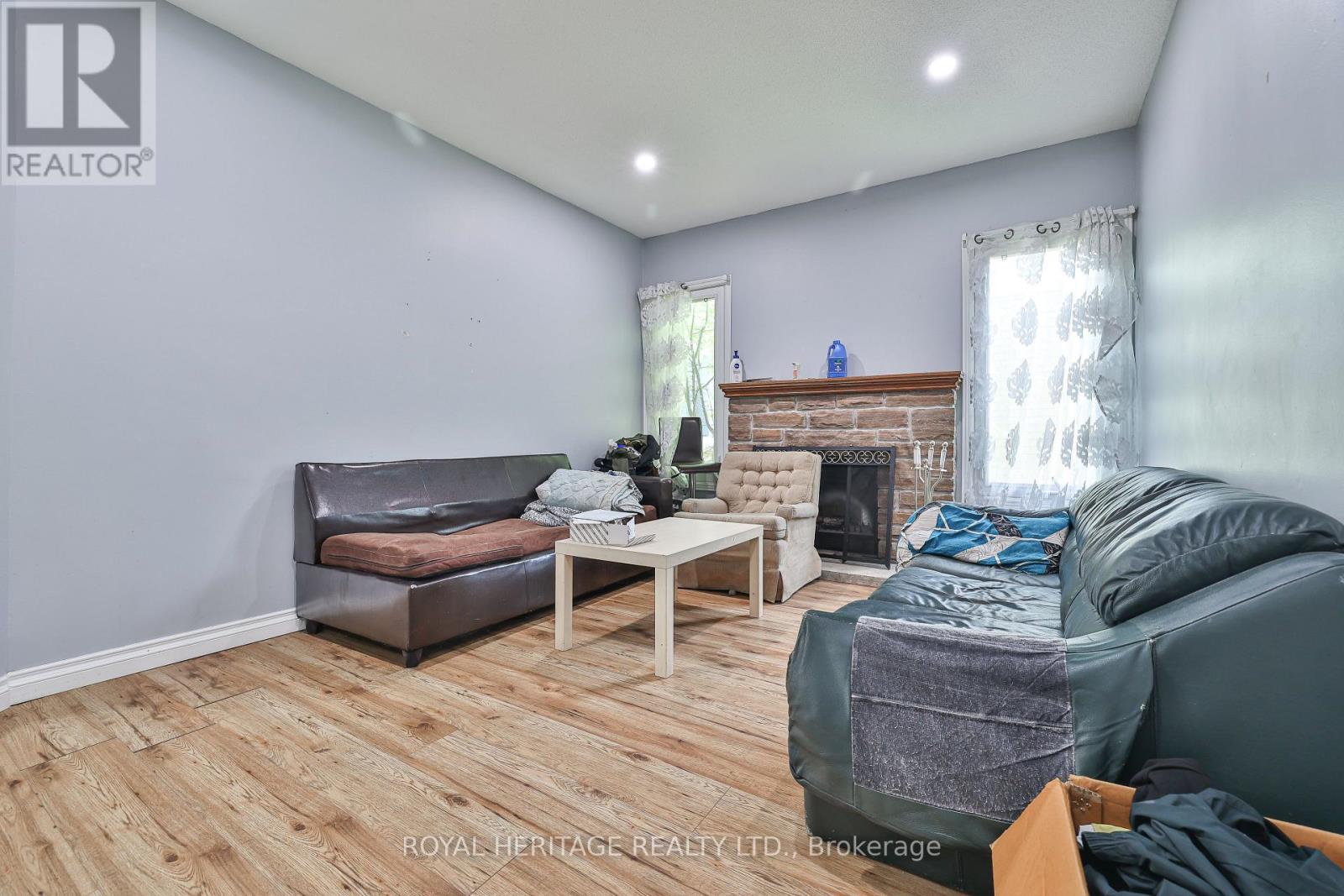 28 Nanport Street, Brampton, Ontario  L6S 4A3 - Photo 5 - W12201266