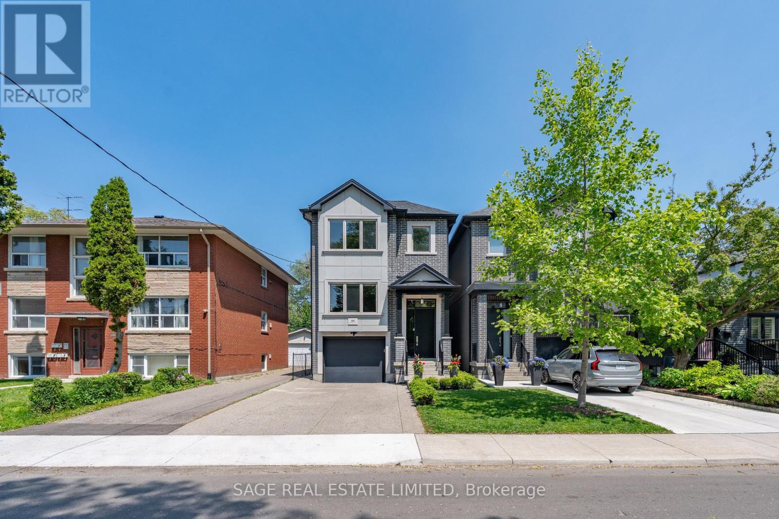 81b Seventeenth Street, Toronto, Ontario  M8V 3K5 - Photo 2 - W12201311