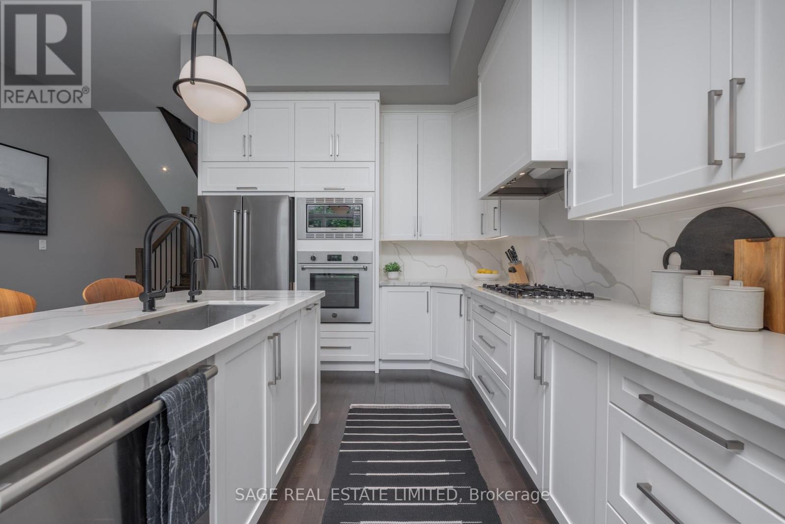 81b Seventeenth Street, Toronto, Ontario  M8V 3K5 - Photo 29 - W12201311